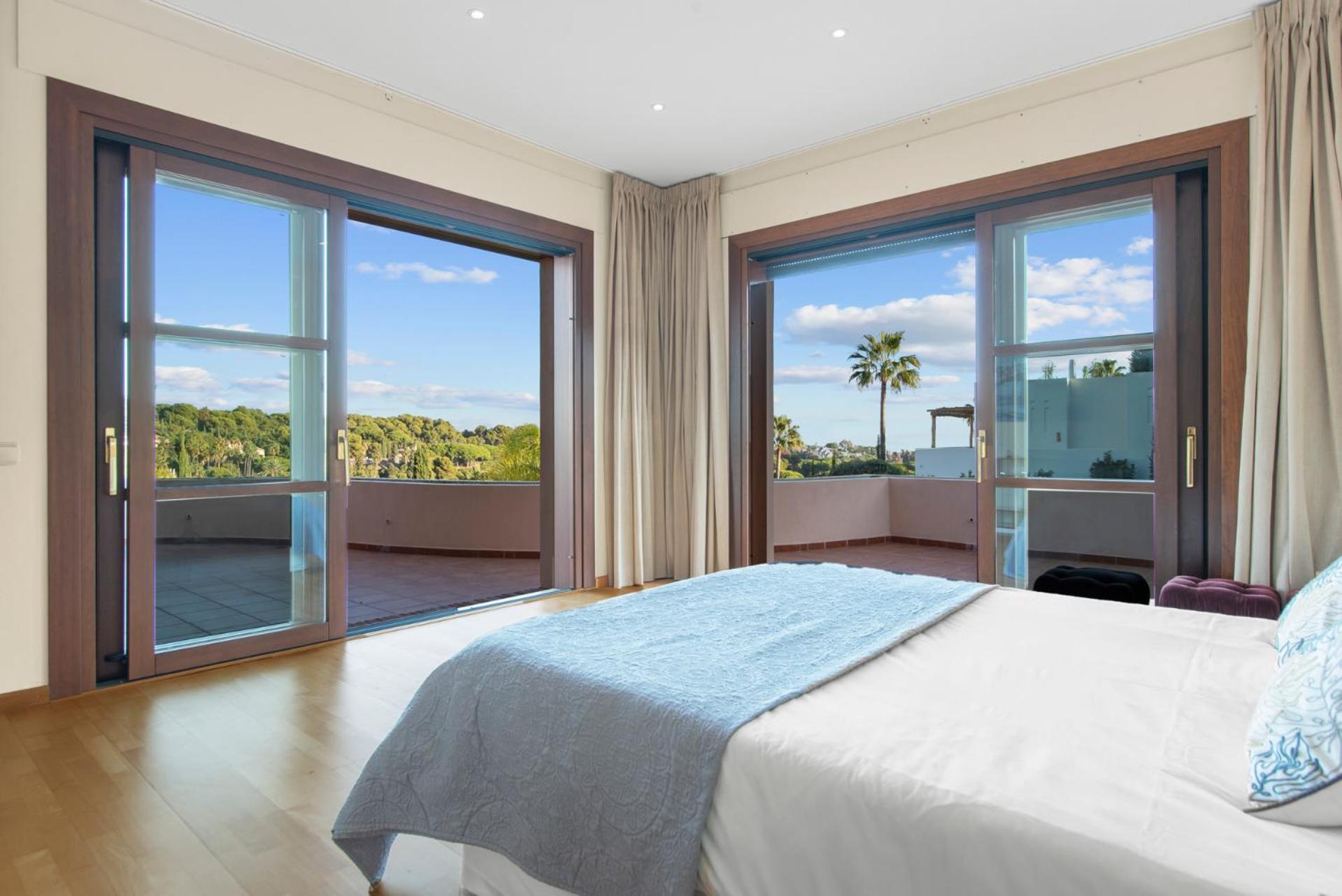 Luxury Villa Robledal By Mabiente - Views Of The Sea And The Golf Course Marbella Ngoại thất bức ảnh